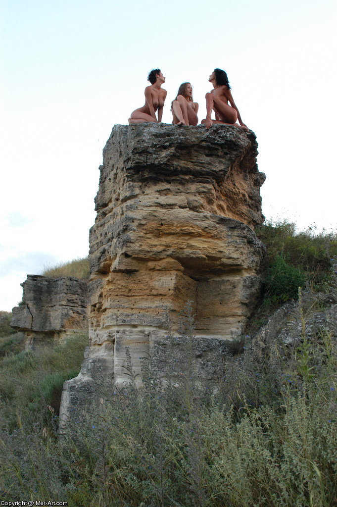 LENA G & REBECCA B& MARIA J
