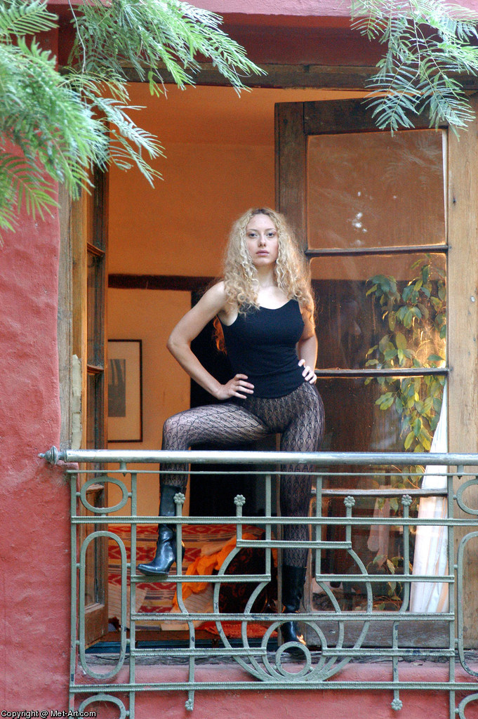 MARIA G