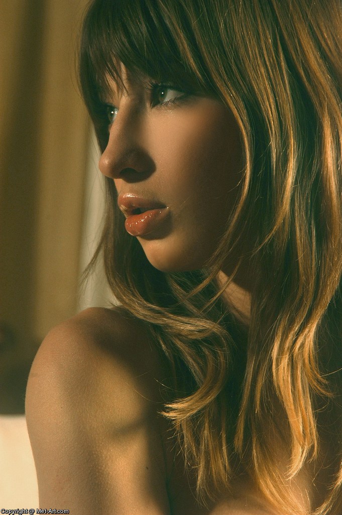 ANYA D