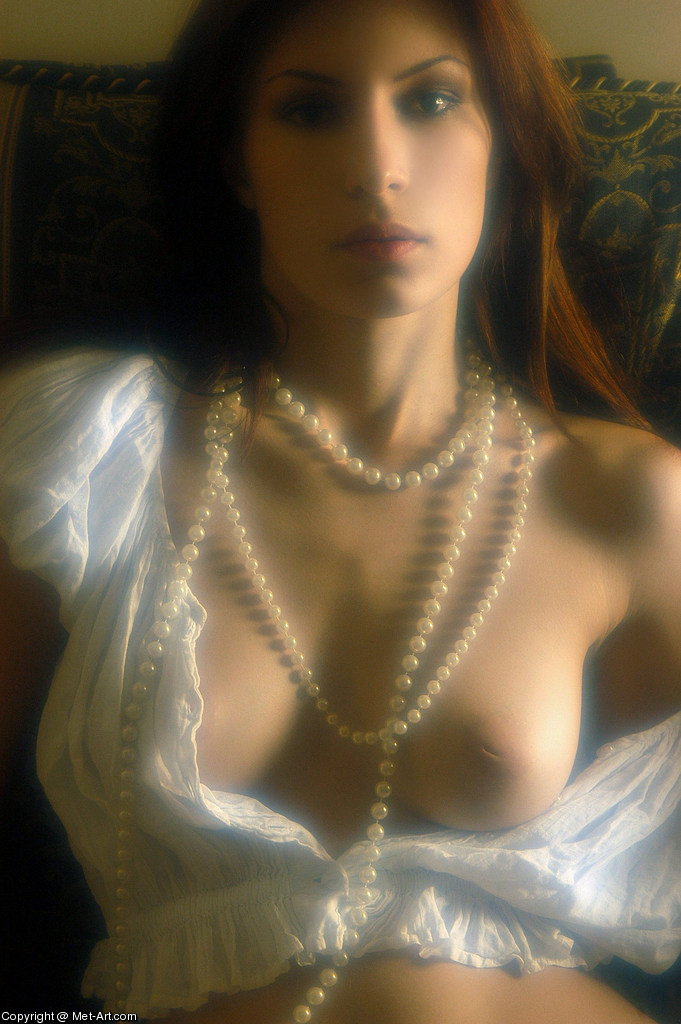 ANNA AL