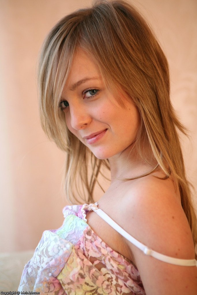 ELLE B
