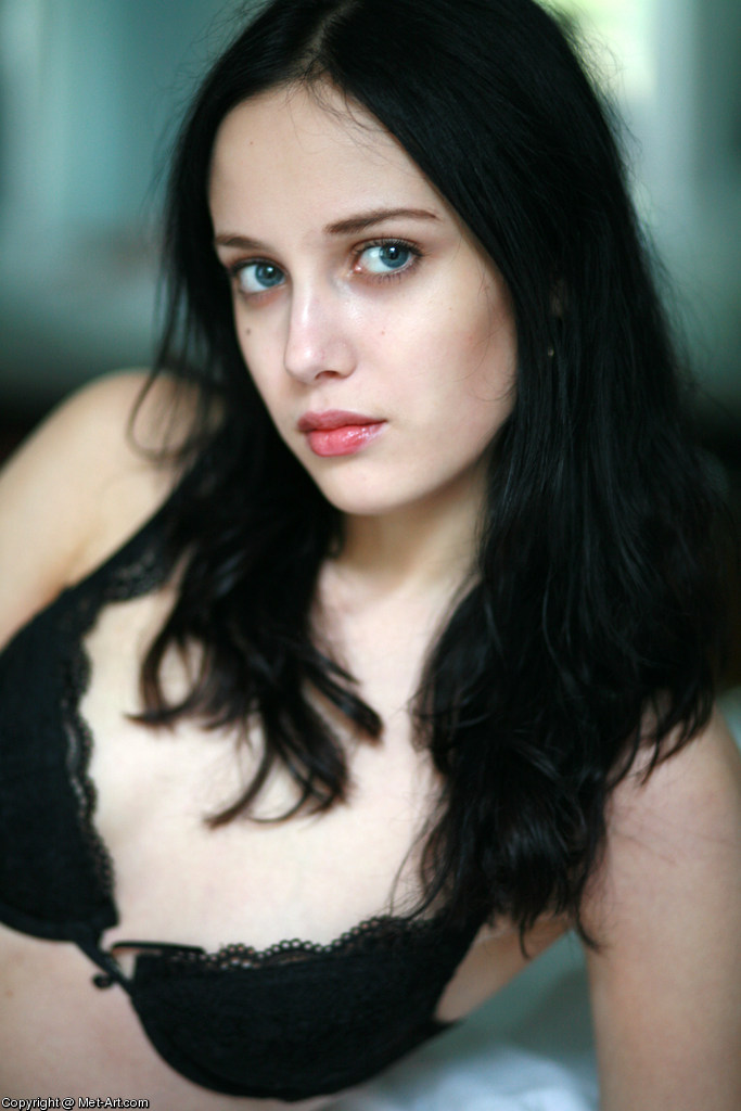 ALISIA A
