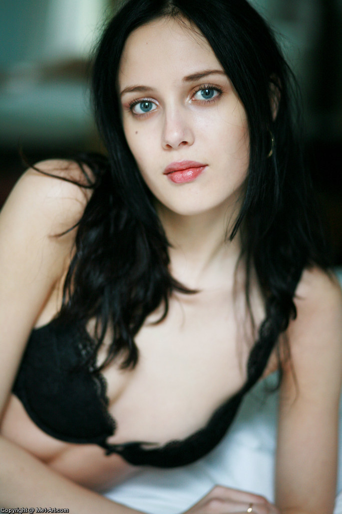 ALISIA A