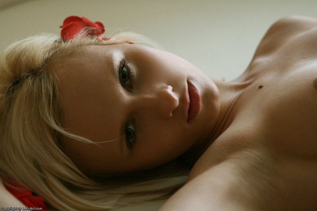 LENA L