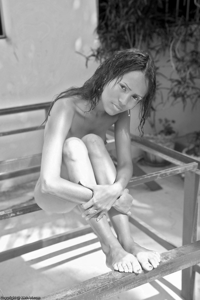 DIANA B