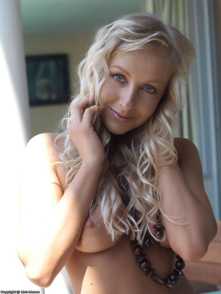 LUCYNOVA A