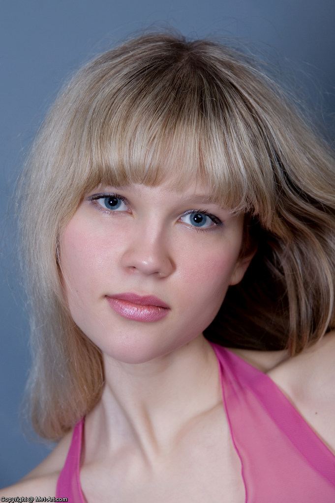 VIVIENNE A