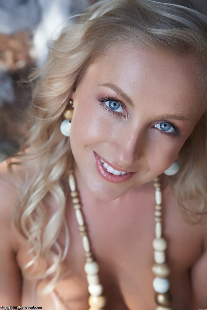 LUCYNOVA A