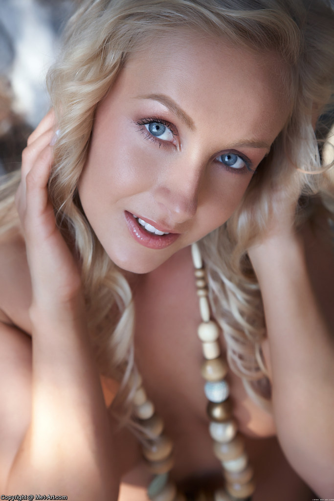 LUCYNOVA A