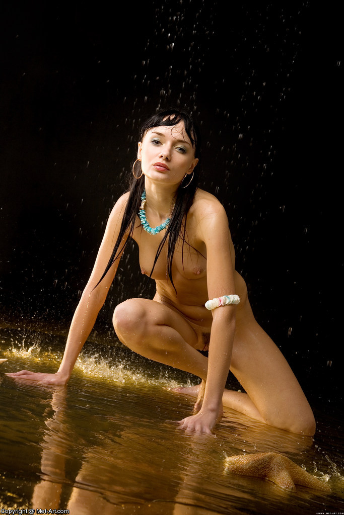 OLYA O